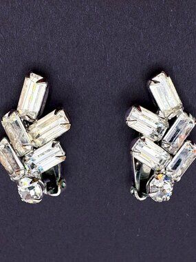 Vintage Weiss Rhinestone Clip Earrings Clear Baguette Bridal Glam